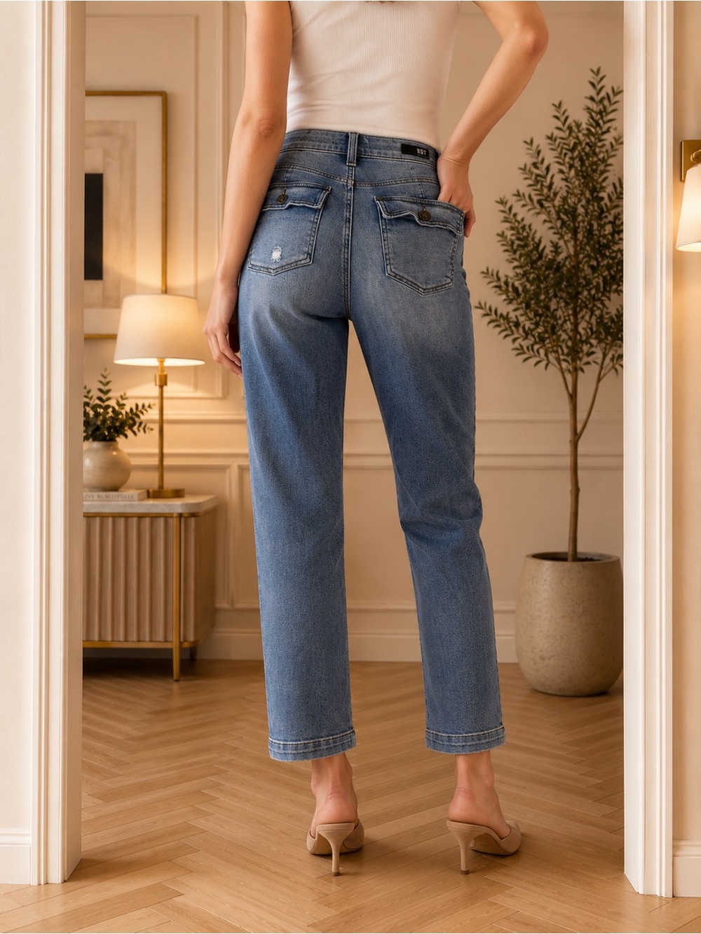 KUT from the Kloth Light Wash Utility Pocket Ankle Zip Jeans Size 10 Womens - Picture 2 of 5
